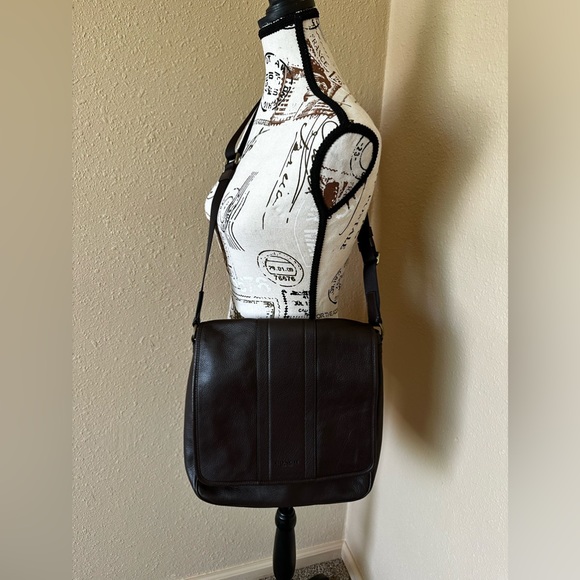 Cute, Leather Coach Messenger Bag